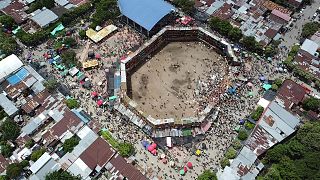 Une tribune s'effondre dans une arène dans la ville d'Espinal (Colombie), le 26/06/2022