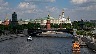 منظر عام لقصر الكرملين الكبير المطلّ على نهر موسكفا في العاصمة الروسية، موسكو، 2 يونيو 2022