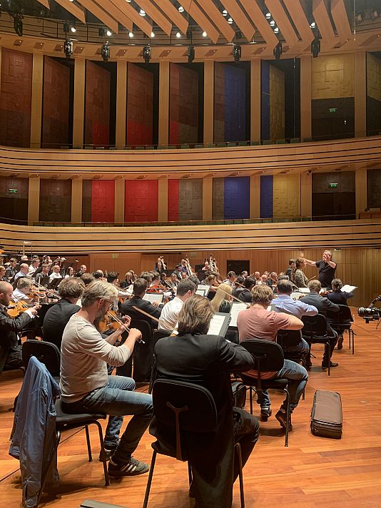 Répétition du Philharmonique de Vienne à l'approche du concert à Budapest avec Thomas Adès