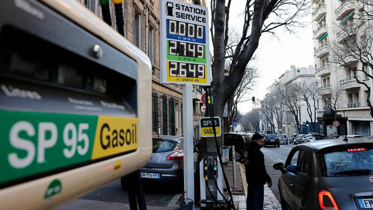 Benzinkút árai Marseille-ben 