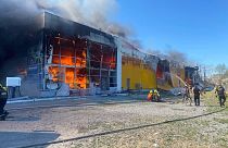  Kremençuk'ta alışveriş merkezine füze saldırısı