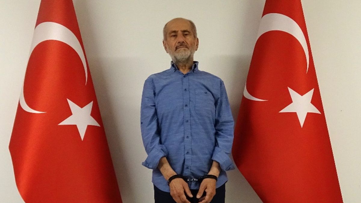 Yunanistan Ulusal İstihbarat Teşkilatı adına Türkiye'ye yönelik casusluk faaliyetinde bulunduğu iddia edilen Yunan vatandaşı Muhammed Amar Ampara, MİT tarafından yakalandı