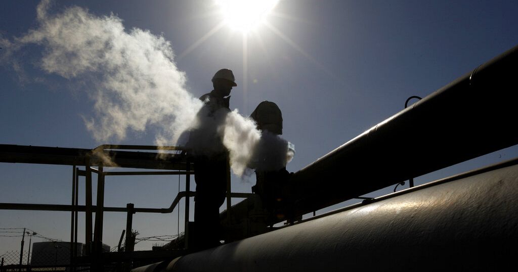 Libya: contracts threatened by oil blockade -company
