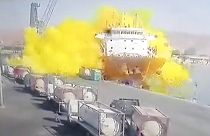 Ürdün'ün Akabe Limanı'nda yükleme sırasında devrilen tankın patlaması sonucu sızan zehirli gazdan 10 kişi öldü, 250’den fazla kişi de yaralandı.