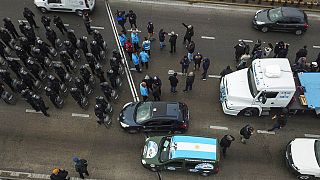 As principais estradas de acesso a Buenos Aires, a capital da Argentina, foram cortadas