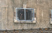 Archives : photo de la fenêtre d'une cellule de la prison d'Auxerre (centre de la France), le 09/09/2009