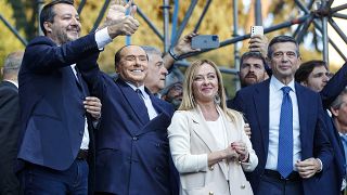 Giorgia Meloni entourée de Matteo Salvini, Silvio Berlusconi et Maurizio Lupi, le 22 septembre 2022