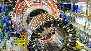 Teilchenbeschleuniger (Large Hadron Collider - LHC)