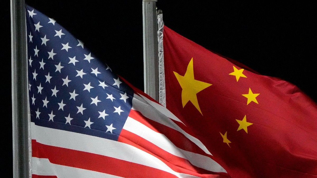 پرچم‌های چین و آمریکا