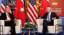 Cumhurbaşkanı Recep Tayyip Erdoğan, NATO Zirvesi'ne katılmak üzere gittiği İspanya’nın başkenti Madrid'de ABD Başkanı Joe Biden ile görüştü