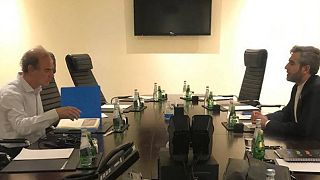 كبير المفاوضين النوويين الإيرانيين علي باقري كاني خلال اجتماع مع منسق الاتحاد الأوروبي للمحادثات النووية إنريكي مورا، الدوحة - قطر 28/06/2022