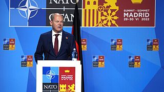 Bundeskanzler Olaf Scholz am Schlusstag des Nato-Gipfels in Madrid