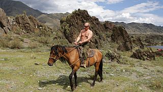 Wladimir Putin hoch zu Ross und ohne Oberteil: Bilder wie diese veröffentlicht der Kreml regelmäßig.
