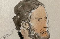 طرح گرافیکی از حضور صلاح عبدالسلام در دادگاه محاکمه عاملان حمله تروریستی پاریس