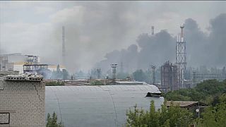 القصف الروسي في منطقة ليسيتشانسك بشرق أوكرانيا.