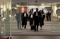 Les avocats à la sortie du tribunal de Bruxelles