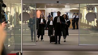 Les avocats à la sortie du tribunal de Bruxelles