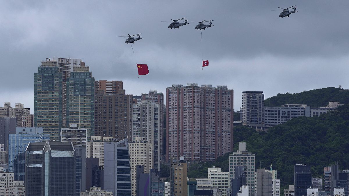 بكين تحتفل بالذكرى الـ 25 لاستعادة هونغ كونغ من بريطانيا