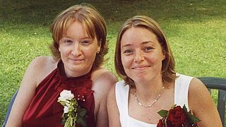 Laure e Aline, una delle tante coppie omosessuali svizzere che si sposeranno il 1° luglio 2022
