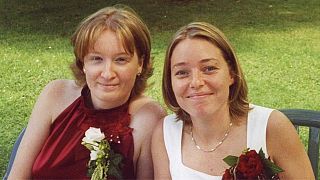 Laure y Aline, una de las muchas parejas del mismo sexo que se casan en Suiza el 1 de julio de 2022