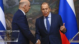 Ο Έλληνας υπουργός Εξωτερικών Νίκός Δένδιας με τον Ρώσο ομόλογό του Σεργκέι Λαβρόφ σε παλαιότερη συνάνησή τους στη Μόσχα