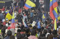 احتفالات في الإكوادور بعد توقيع اتفاق يخفض أسعار الوقود.
