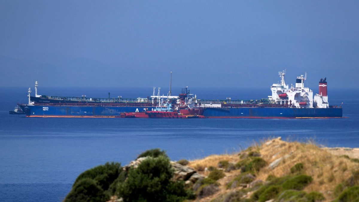 نفت‌کش لانا تحت پرچم ایران در آب‌های یونان، ۲۷ ماه مه سال ۲۰۲۲ میلادی