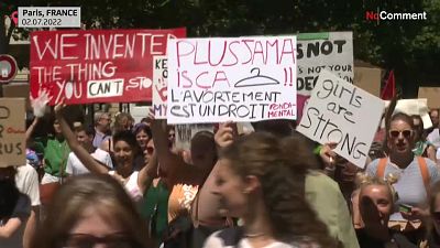 Proteste f¨ür das Recht auf Abtreibung in Paris in Frankreich