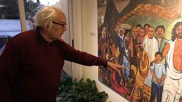 El Premio Nobel de la Paz argentino Pérez Esquivel expone su vida a través del arte