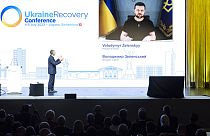 Zelenski interviene por videollamada en la Conferencia sobre la Reconstrucción de Ucrania que se celebra en Lugano (Suiza)