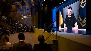 Präsident Selenskyj wendet sich per Videoschalte an die Wiederaufbau-Konferenz in Lugano