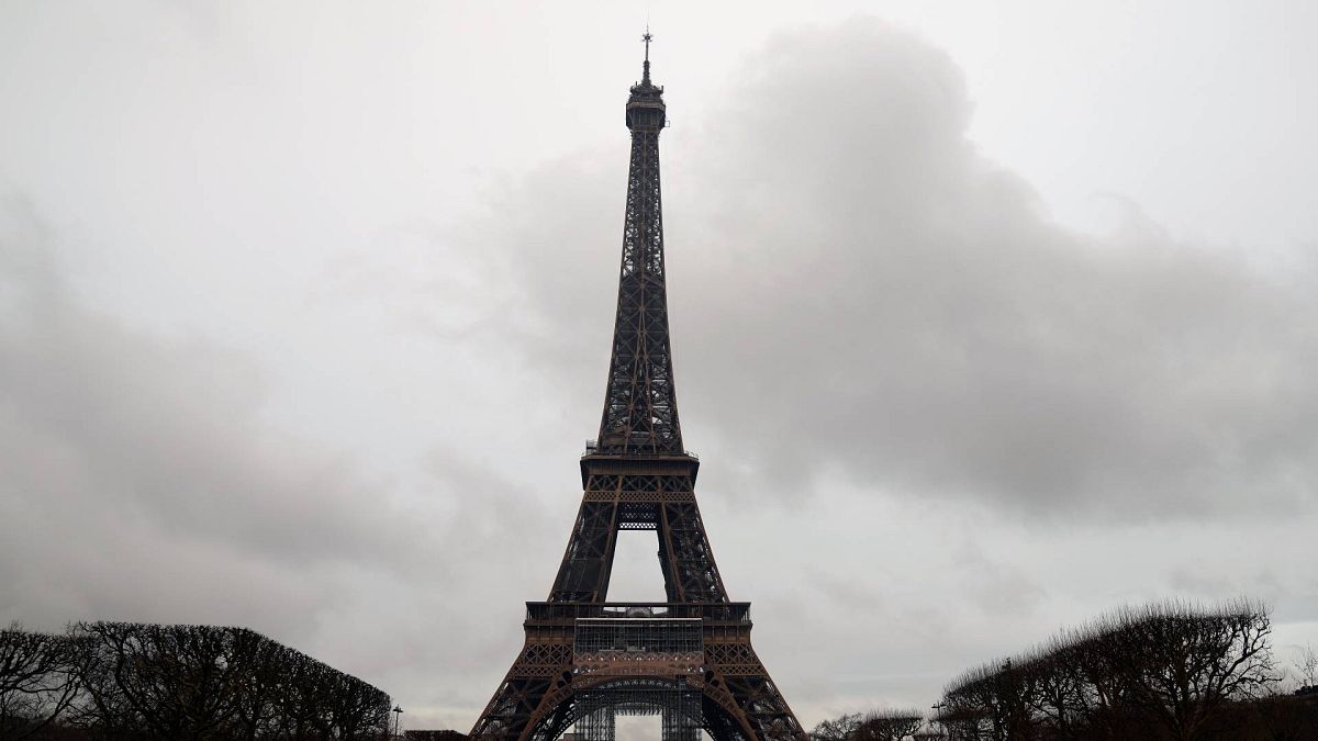 Paris'te hava kirliliği alarmı 