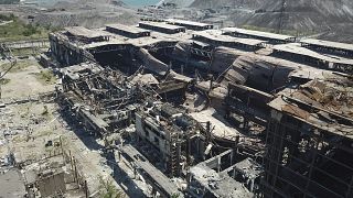 Elképzelhető, hogy a mariupoli Azovsztal acélmű elleni támadások során az orosz hadsereg használt foszforbombát. A gyárat porig rombolták.