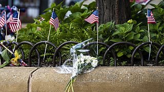 Homenagem às vítimas do tiroteio em Highland Park, Chicago, EUA