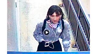 Güvenlik kameralarına takılan Robert E. Crimo'nun saldırıyı gerçekleştirirken tanınmamak için kadın kılığına girdiği tespit edildi