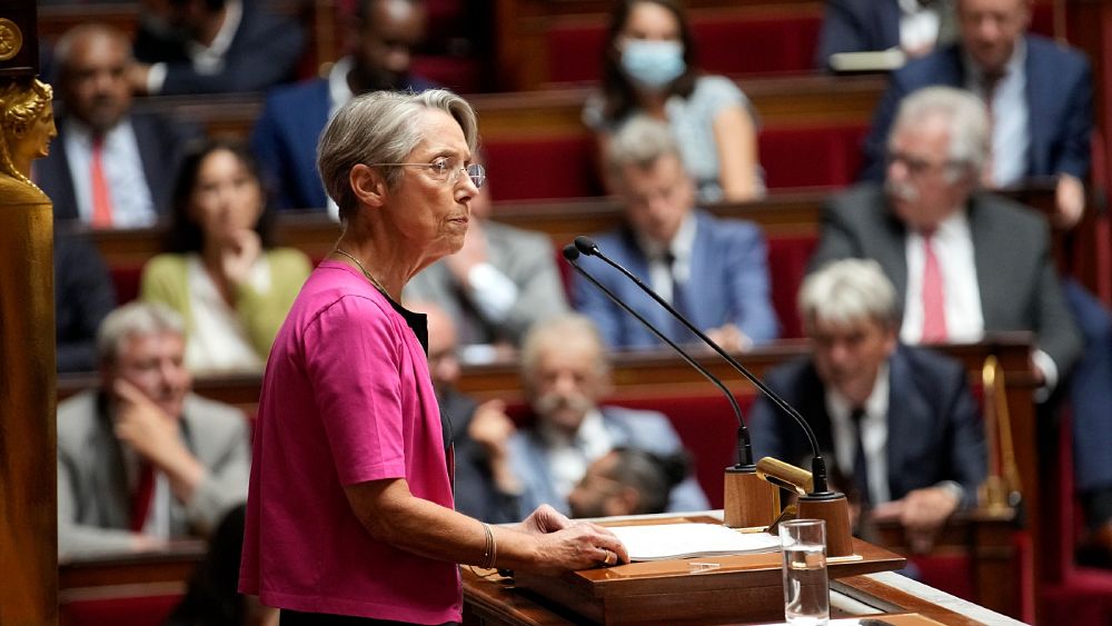 Le Parlement français divisé donne du fil à retordre au nouveau Premier ministre lors de son premier discours
