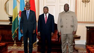 Da esquerda para a direita: Paul Kagame, João Lourenço e Félix Tshisekedi, presidentes do Ruanda, Angola e República Democrática do Congo respetivamente
