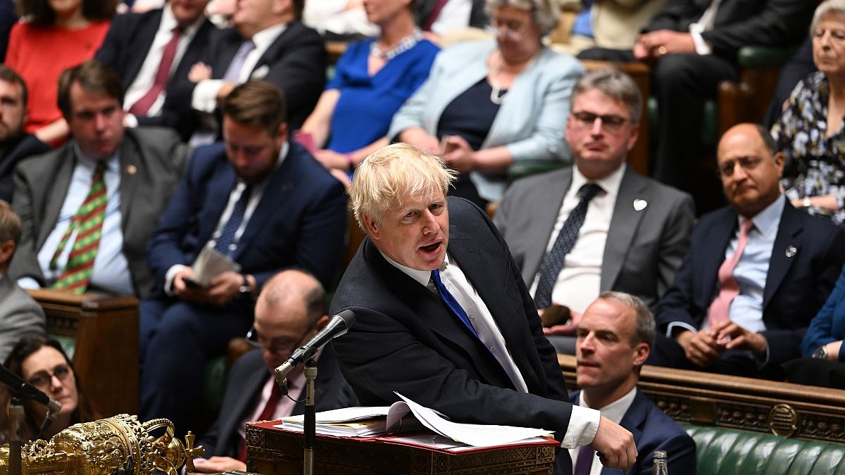  Boris Johnson brit miniszterelnök beszél a londoni alsóházban 2022. július 6-án