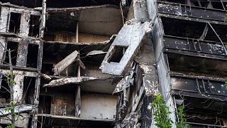 Un immeuble endommagé par une attaque russe à Kharkiv, en Ukraine, le 4 juillet 2022. 