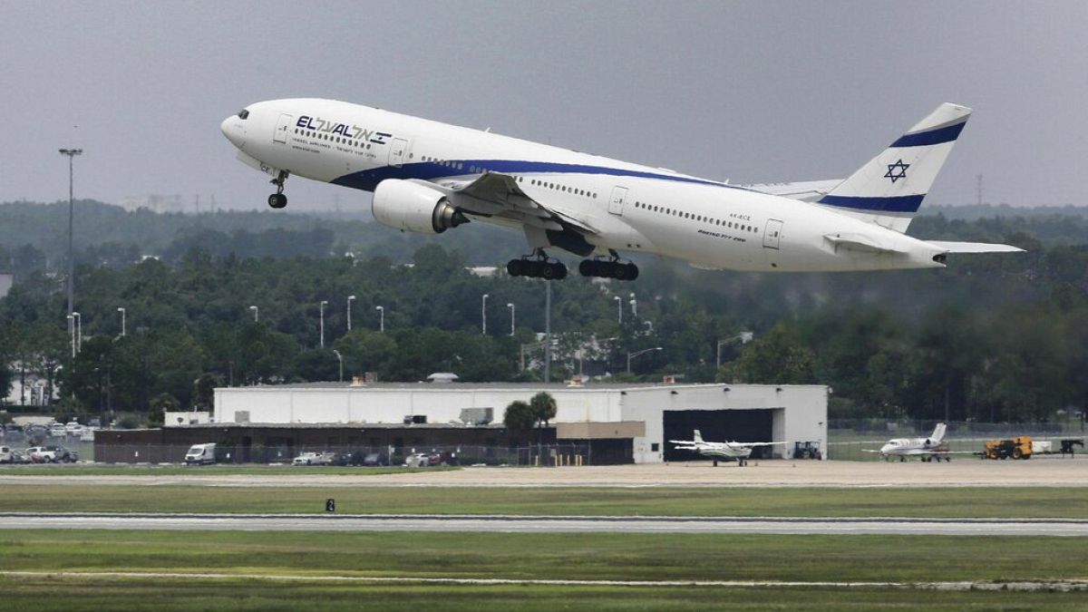 İsrail havayolu şirketi El Al'a ait bir yolcu uçağı, Orlando'dan havalanırken 
