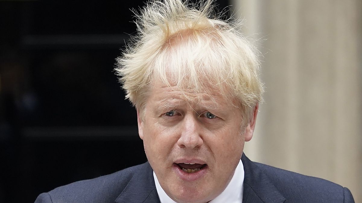 Boris Johnson bejelenti a lemondását a Downing Streeten