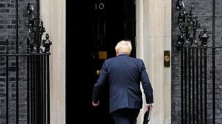 Boris Johnson visszatér a miniszterelnöki rezidenciára a lemondásáról szóló beszéde után