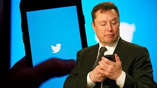 Elon Musk says he's pulling out of his $44 billion (€43.2 billon) deal to buy Twitter, arguing that "multiple provisions" of the agreement have been breached.