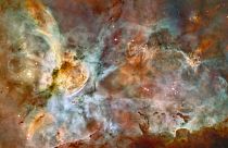 Hubble Uzay Teleskobu'nun çektiği, NASA ve ESA tarafından renklendirilen Carina Nebulası fotoğrafı