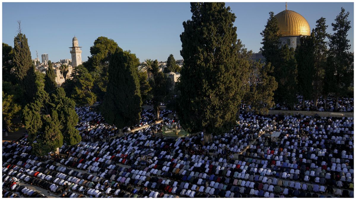 ملايين المسلمين يحتفلون بعيد الأضحى في ظل ارتفاع كبير للأسعار | Euronews