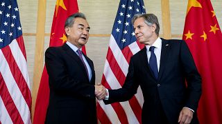 وزير الخارجية الصيني وانغ يي ونظيره الأمريكي أنتوني بلينكن