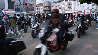 Motociclistas dirigem-se para Srebrenica
