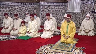 العاهل المغربي يؤدّي صلاة عيد الأضحى