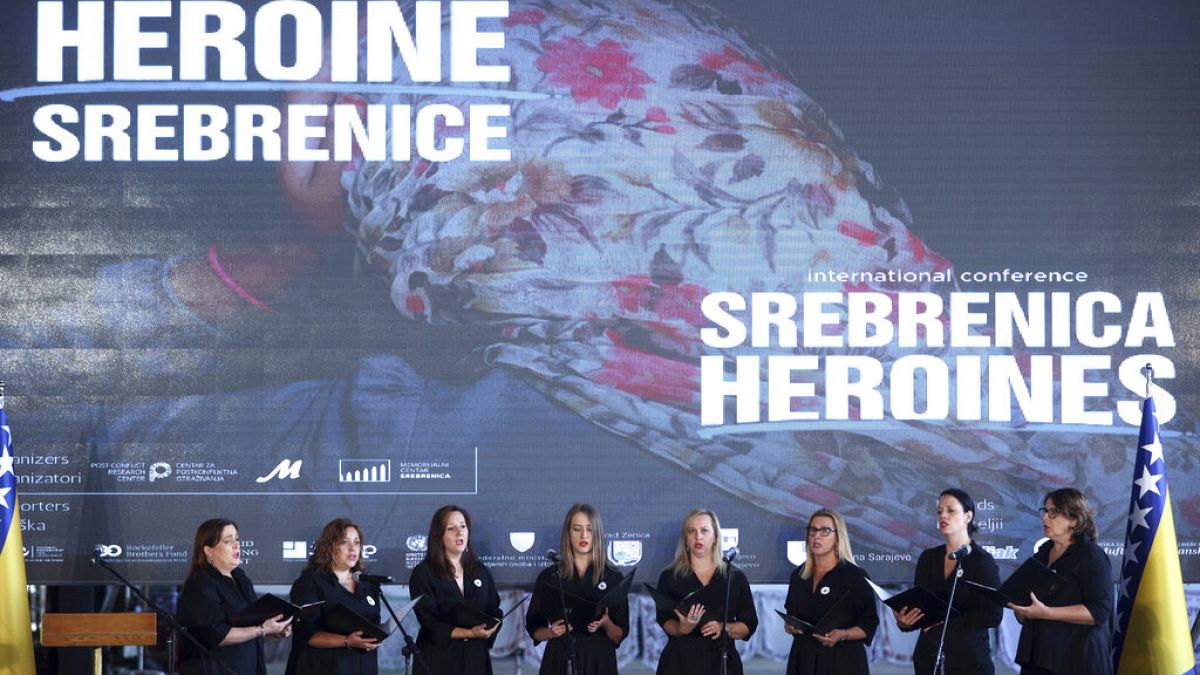 Выступление хора на международная конференции "Героини Сребреницы", Поточари, 10 июля 2022 г. 