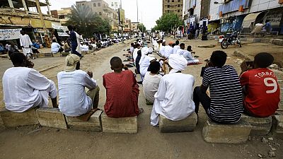 Sudan: Khartoum pro-democracy activists lift half of sit-ins